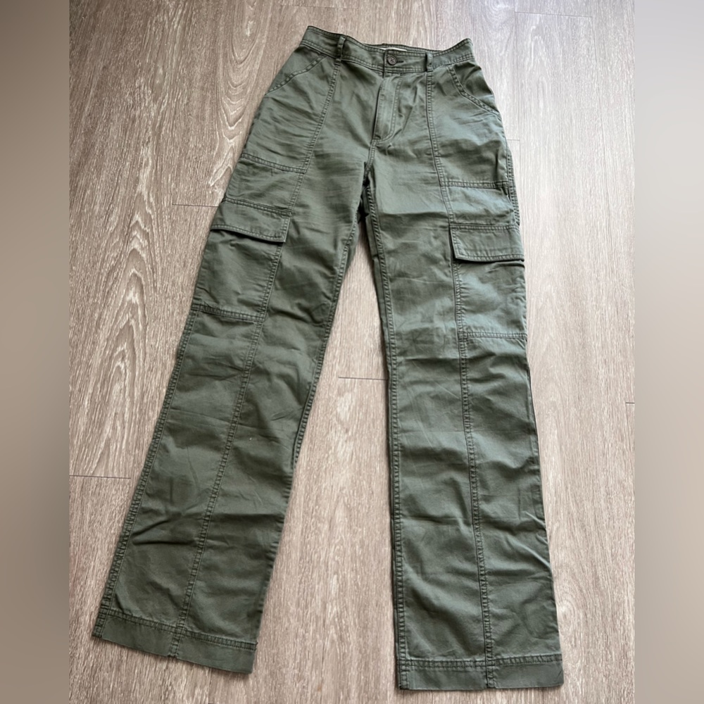 abercrombie and fitch cargo pants, Olive color